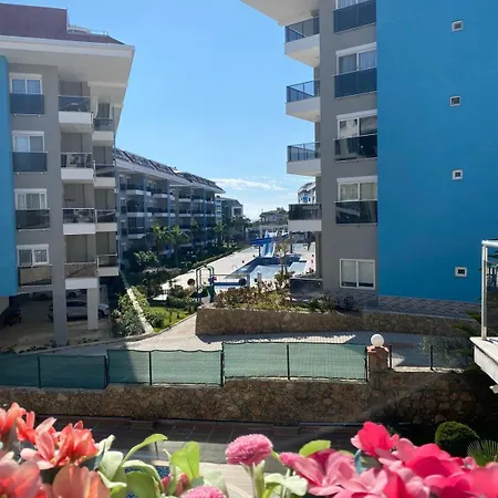Kestel 100 Qm Teras, Pool Apartamento *